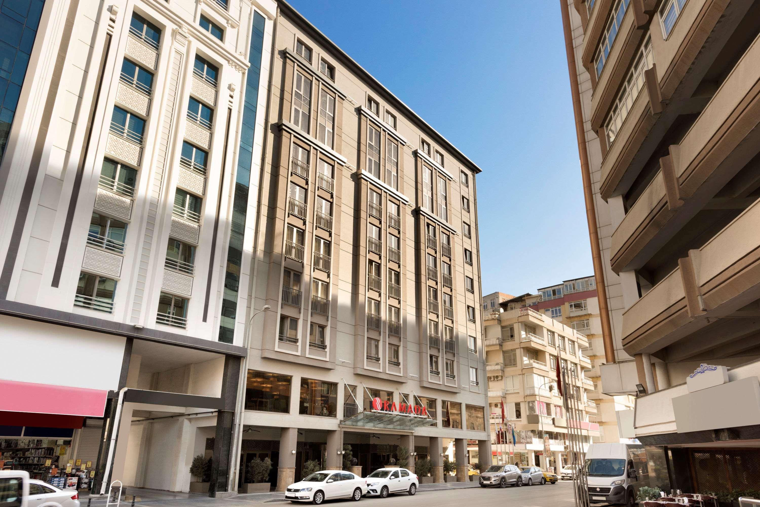 Ramada Hotel & Suites Adana Exterior foto